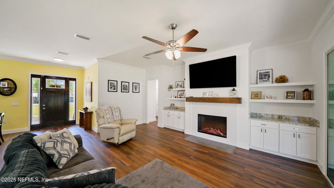 Furnished interior view inside a new home in , Keystone Heights (Image 35). Furnished interior view inside a new home in , Keystone Heights (Image 35).