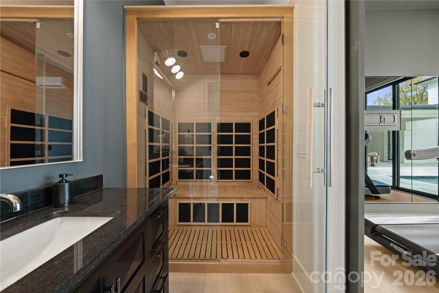 Dry Sauna & steam shower Dry Sauna & steam shower