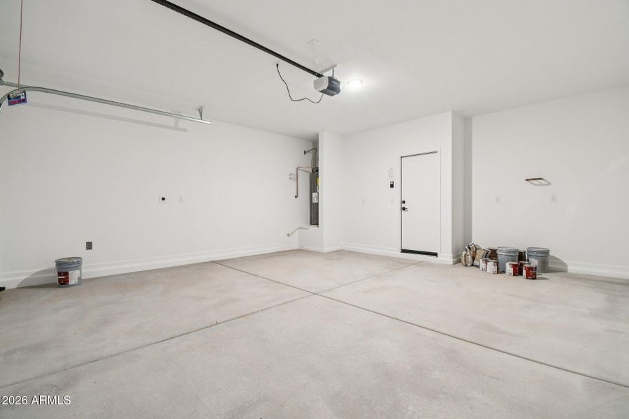 25-web-or-mls-W Tamarisk Ave-S1403-025