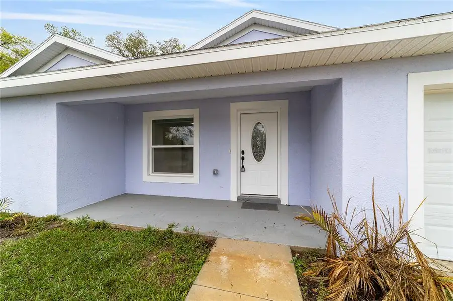 Exterior details and patio area of a home in , Dunnellon (Image 23). Exterior details and patio area of a home in , Dunnellon (Image 23).