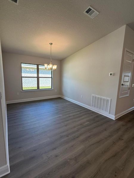 Spacious, unfurnished interior of a new home in Ridgeway Landing, Crestview (Image 6).