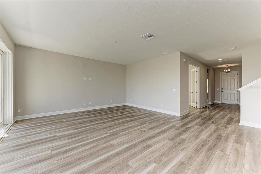 Spacious, unfurnished interior of a new home in Mirada, San Antonio (Image 24).