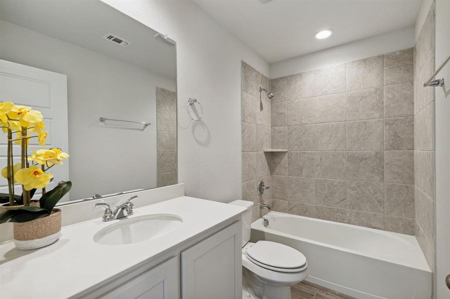 Furnished interior view inside a new home in , Watauga (Image 5).