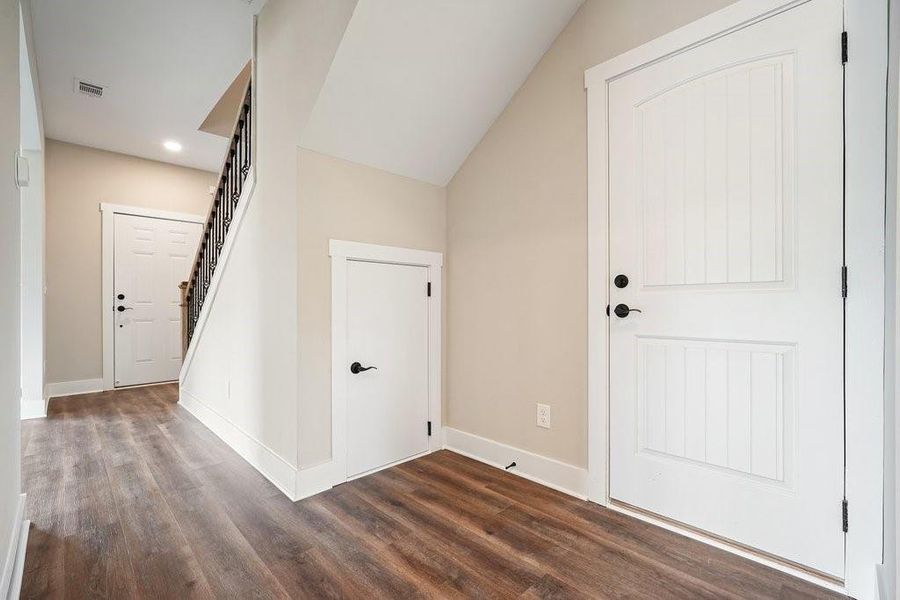 Spacious, unfurnished interior of a new home in , Acworth (Image 26). Spacious, unfurnished interior of a new home in , Acworth (Image 26).