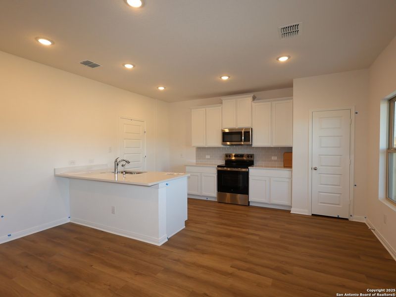 Furnished interior view inside a new home in Paloma Park, Converse (Image 7). Furnished interior view inside a new home in Paloma Park, Converse (Image 7).