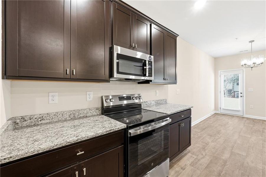 Furnished interior view inside a new home in Carolina, Palmetto (Image 9).