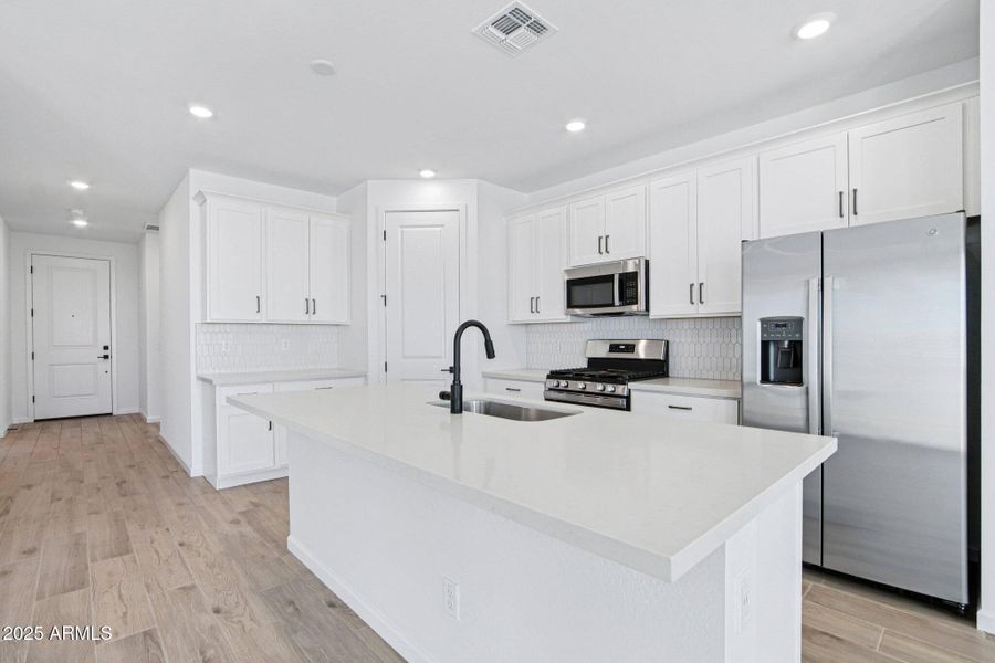 9-web-or-mls-W Bajada Rd-S1810-009