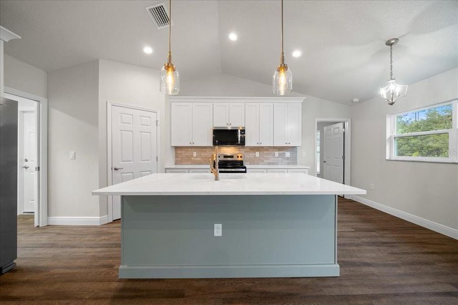 Furnished interior view inside a new home in , Ocklawaha (Image 19). Furnished interior view inside a new home in , Ocklawaha (Image 19).