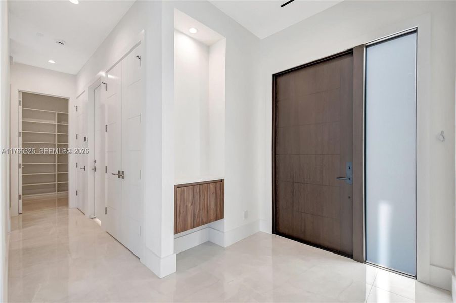 Spacious, unfurnished interior of a new home in , Lake Worth (Image 40).