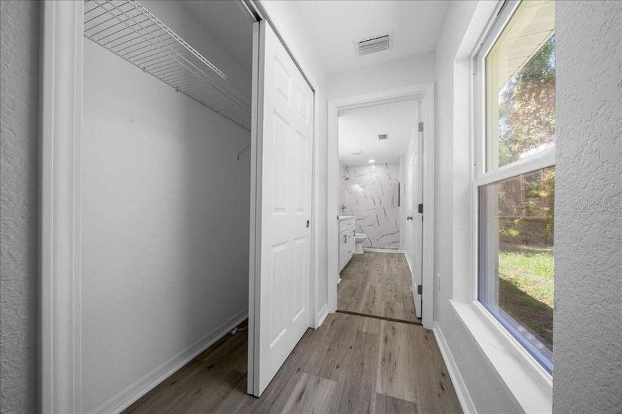 Spacious, unfurnished interior of a new home in , Ocklawaha (Image 45).