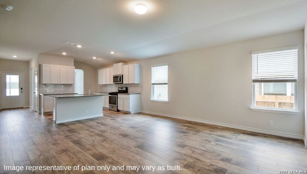Spacious, unfurnished interior of a new home in Riverstone at Westpointe, San Antonio (Image 10).