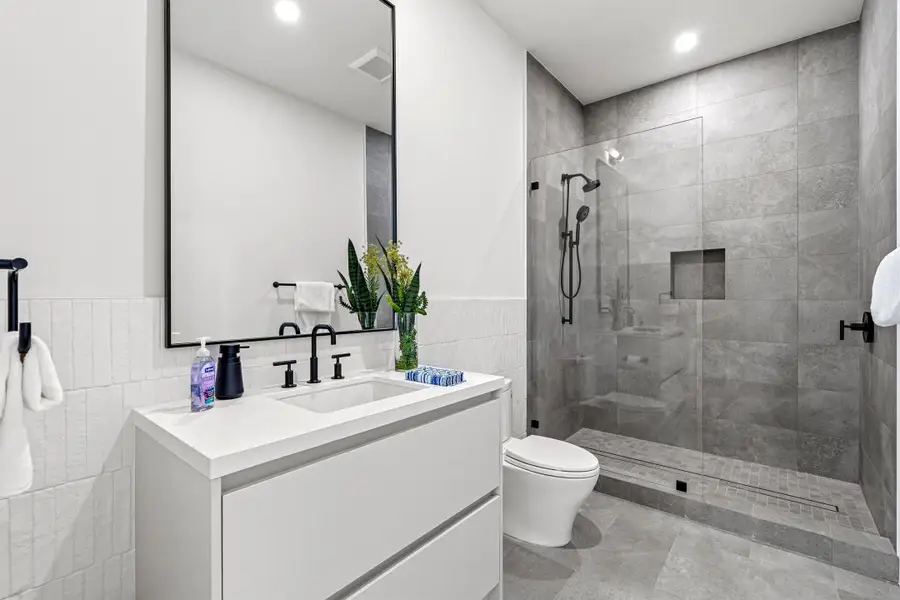 BATHROOM_2 BATHROOM_2