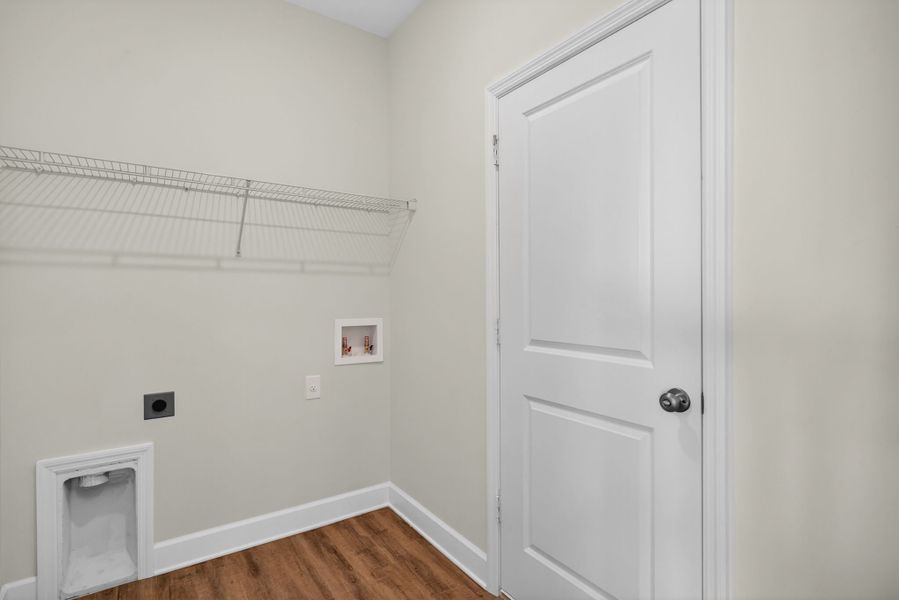 Representative unfurnished interior of a home built from the The Bluewater Cove by Sunlife Homes LLC in Cape Coral, Cape Coral (Image 23).