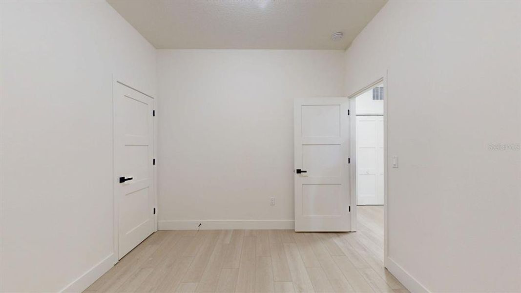 Spacious, unfurnished interior of a new home in , Tampa (Image 66).