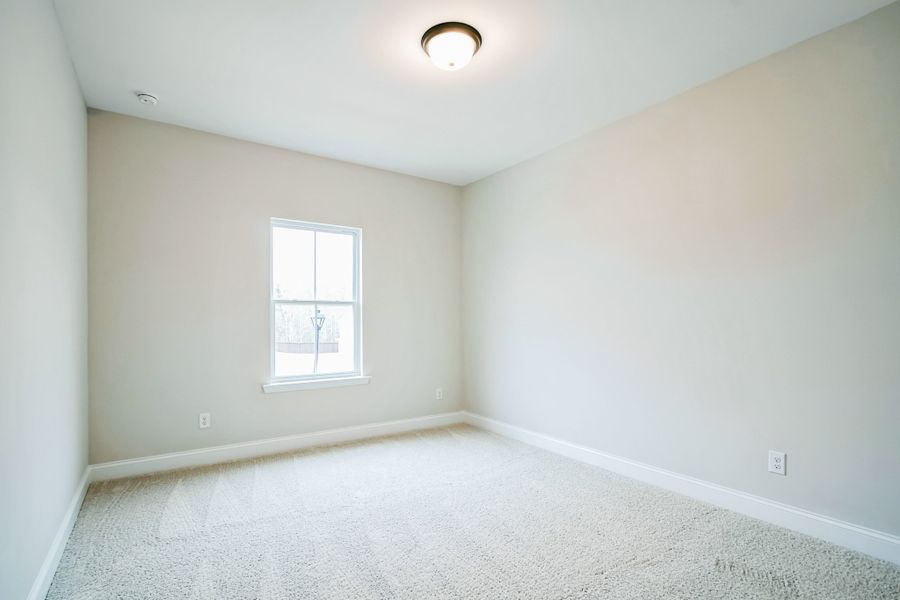 Representative unfurnished interior of a home built from the Warren by UnionMain Homes in Austin Springs, Bethlehem (Image 29).