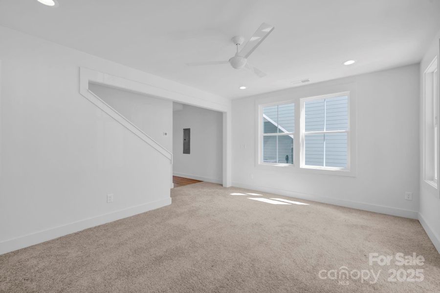 Spacious, unfurnished interior of a new home in , Davidson (Image 17).