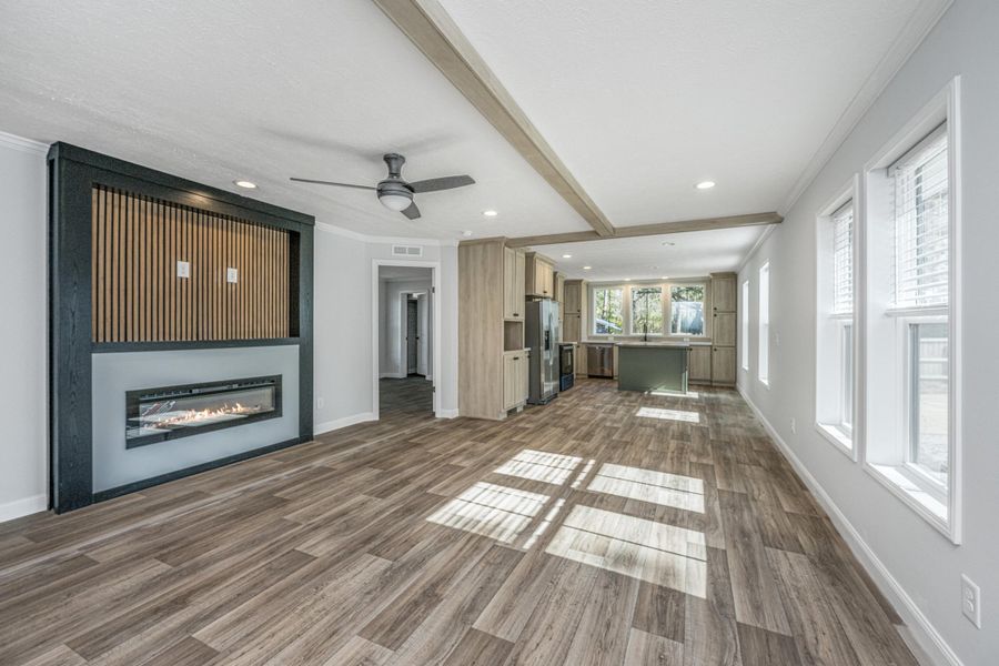 Spacious, unfurnished interior of a new home in , Summerville (Image 15).