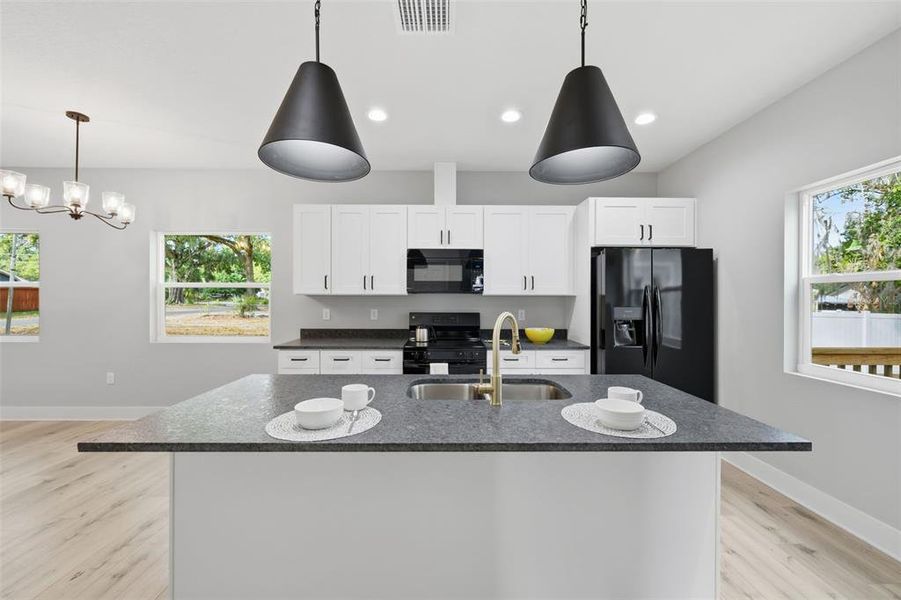 Furnished interior view inside a new home in , Plant City (Image 10).