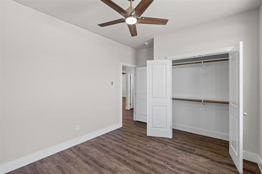 Spacious, unfurnished interior of a new home in , Granbury (Image 32).