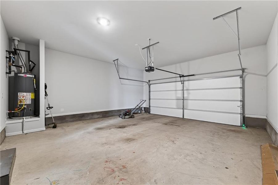 Spacious, unfurnished interior of a new home in Glen at Kensington, Lithia Springs (Image 22). Spacious, unfurnished interior of a new home in Glen at Kensington, Lithia Springs (Image 22).