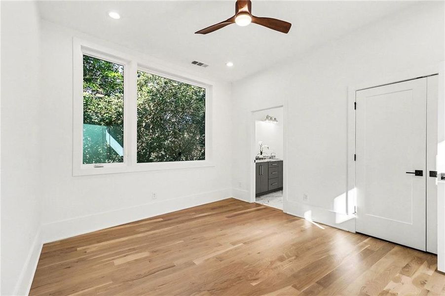 Spacious, unfurnished interior of a new home in , Atlanta (Image 26). Spacious, unfurnished interior of a new home in , Atlanta (Image 26).