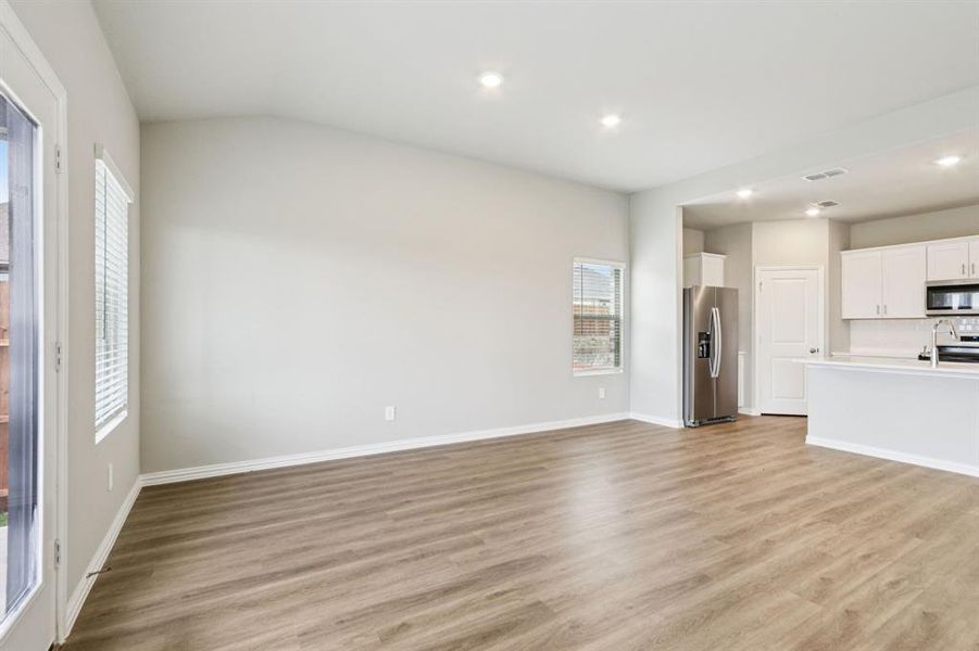 Spacious, unfurnished interior of a new home in River Ridge, Crandall (Image 35).