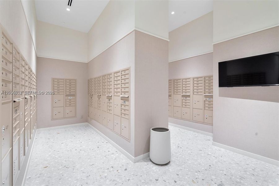 Spacious, unfurnished interior of a new home in , Miami (Image 20).