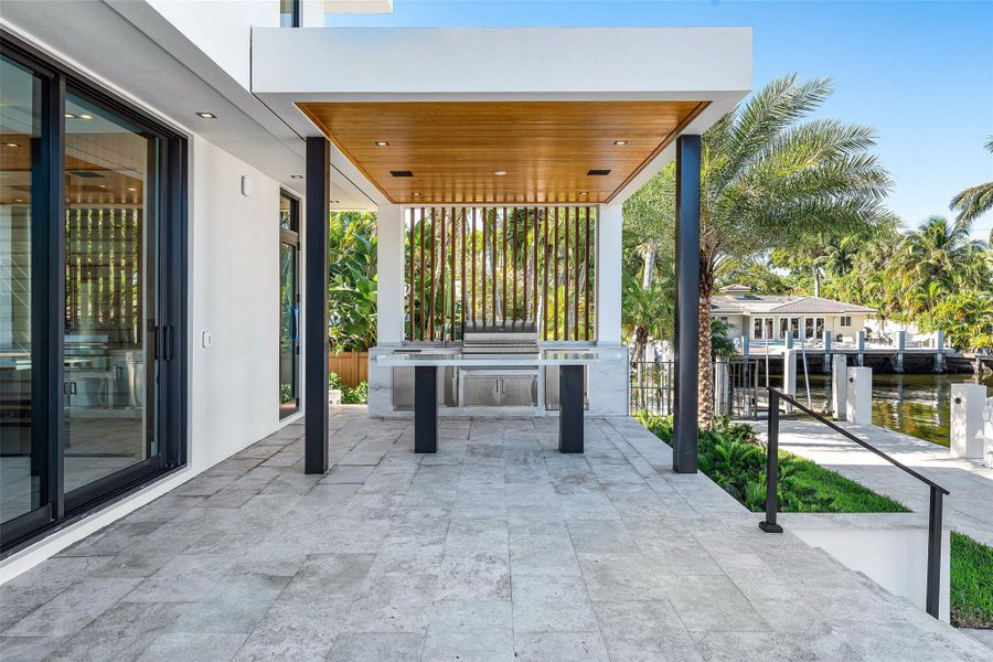 Exterior details and patio area of a home in , Fort Lauderdale (Image 1).