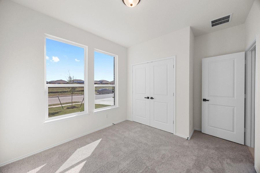 Spacious, unfurnished interior of a new home in Mustang Valley, Manor (Image 24).
