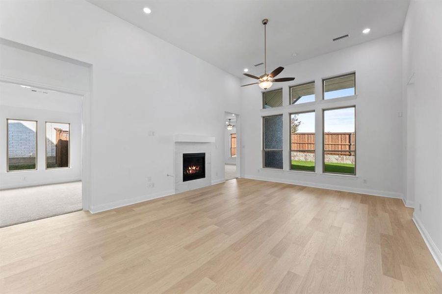 DAL_Hillside Village_Bremond_1216 Waterford (18) DAL_Hillside Village_Bremond_1216 Waterford (18)