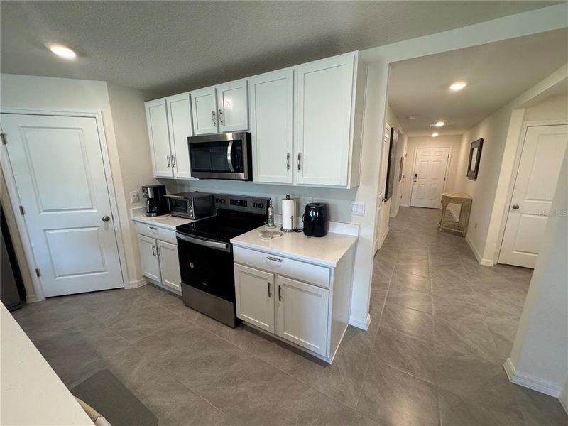 Furnished interior view inside a new home in Marion County Spot Lots, Ocala (Image 9).
