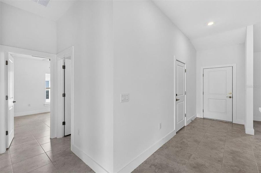 Spacious, unfurnished interior of a new home in , Port Charlotte (Image 31).