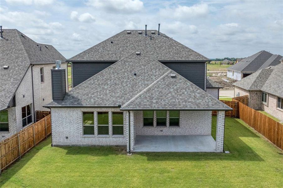 Front exterior of a new home in Stone River Glen, Royse City, TX, highlighting curb appeal (Image 20). Front exterior of a new home in Stone River Glen, Royse City, TX, highlighting curb appeal (Image 20).