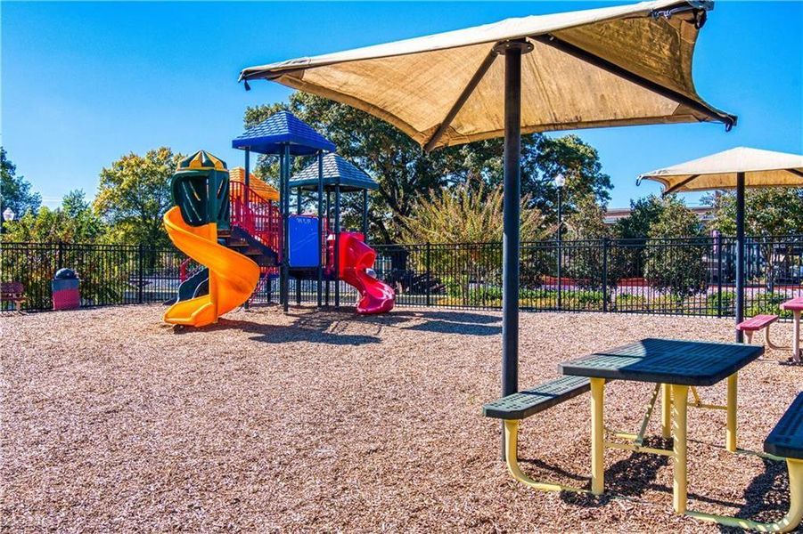 Community amenities in Townes at South Main, Kennesaw (Image 27).