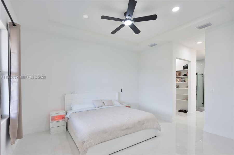 Furnished interior view inside a new home in , Cape Coral (Image 13).