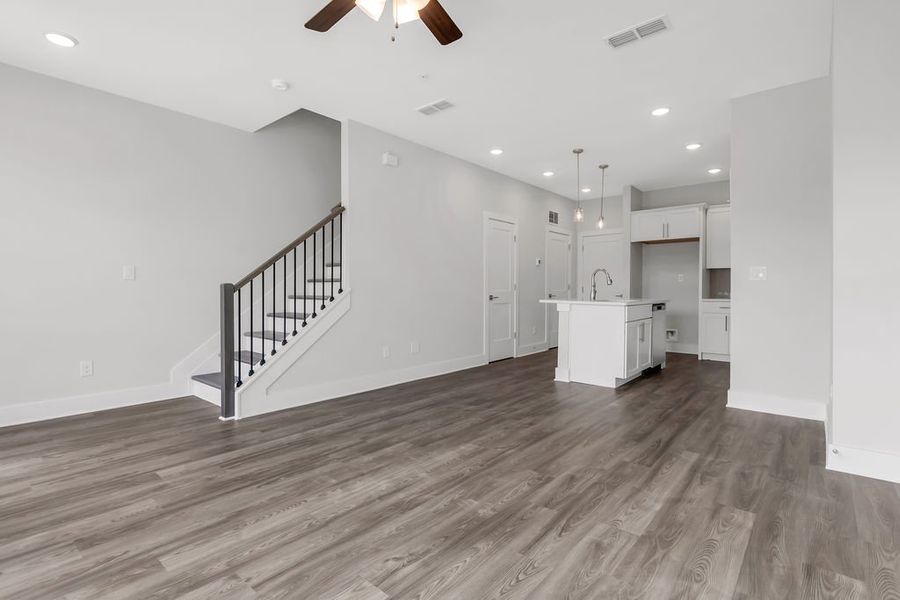Spacious, unfurnished interior of a new home in Echo Park, Suwanee (Image 29).