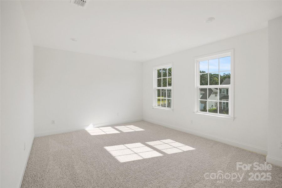 Spacious, unfurnished interior of a new home in Forest Creek, Waxhaw (Image 16).