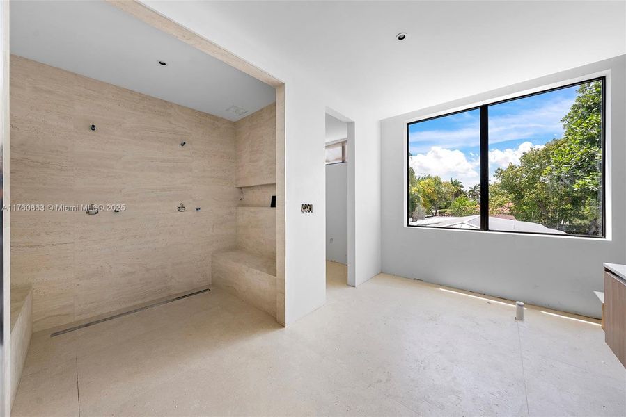 Image 33 of a home in .