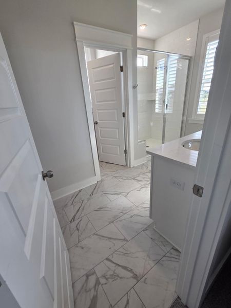Spacious, unfurnished interior of a new home in Carnes Crossroads, Summerville (Image 25).