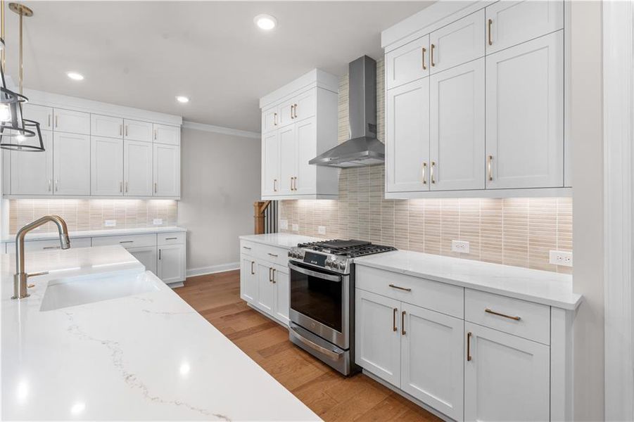 Furnished interior view inside a new home in , Peachtree Corners (Image 10). Furnished interior view inside a new home in , Peachtree Corners (Image 10).