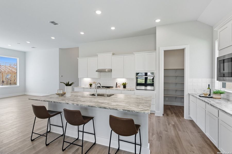 Furnished interior view inside a new home in Esperanza 50's, Boerne (Image 13).