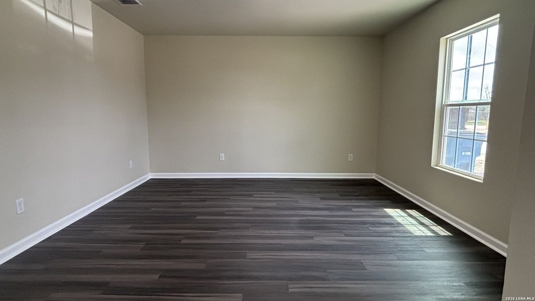 Spacious, unfurnished interior of a new home in , Nixon (Image 19).