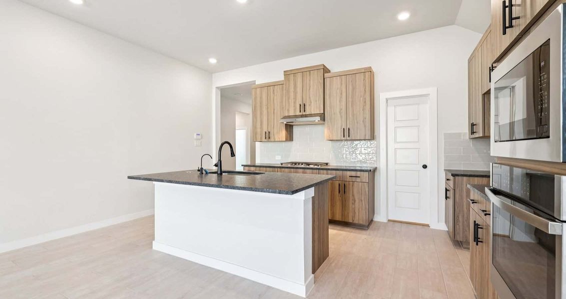 Furnished interior view inside a new home in Trace, San Marcos (Image 7).