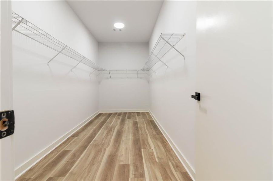 Spacious, unfurnished interior of a new home in , Atlanta (Image 21).