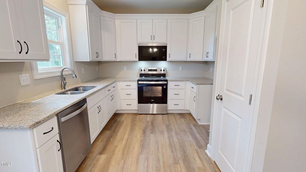 08282025_082011 08282025_082011