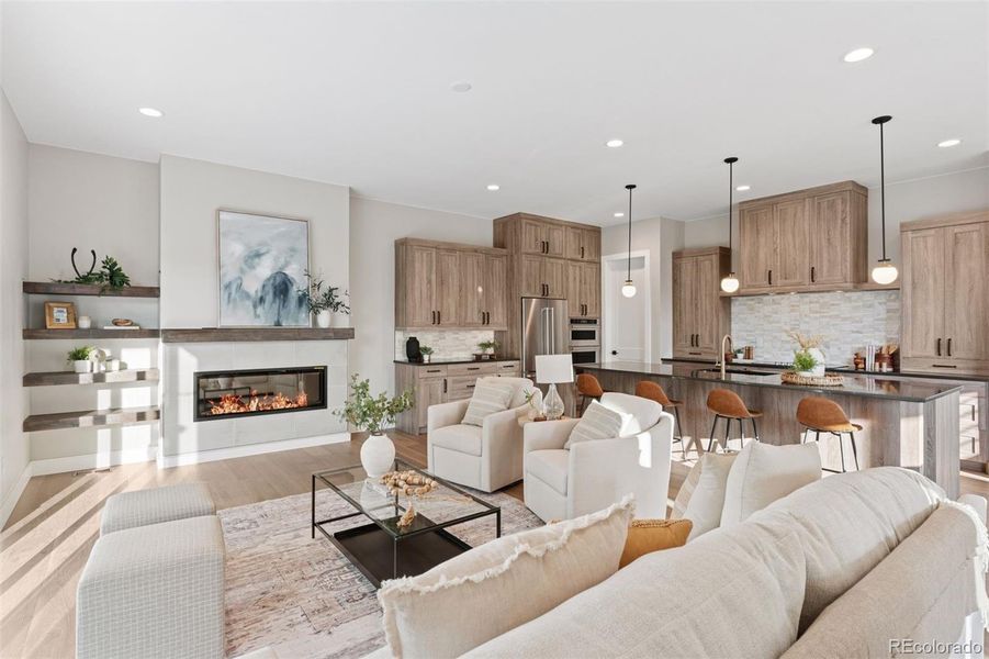 Photos are of a similar unit. Photos are of a similar unit.