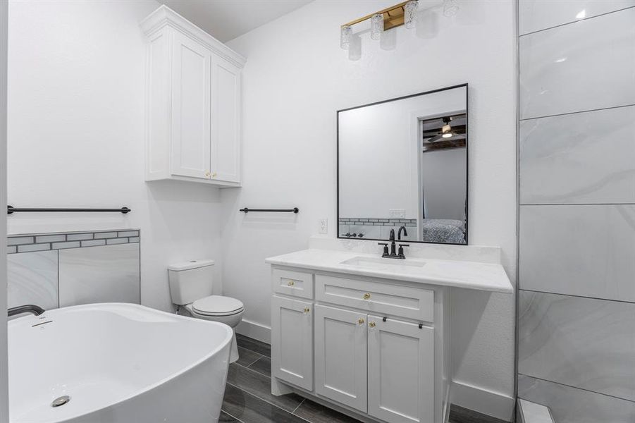 Furnished interior view inside a new home in , Bridgeport (Image 21).