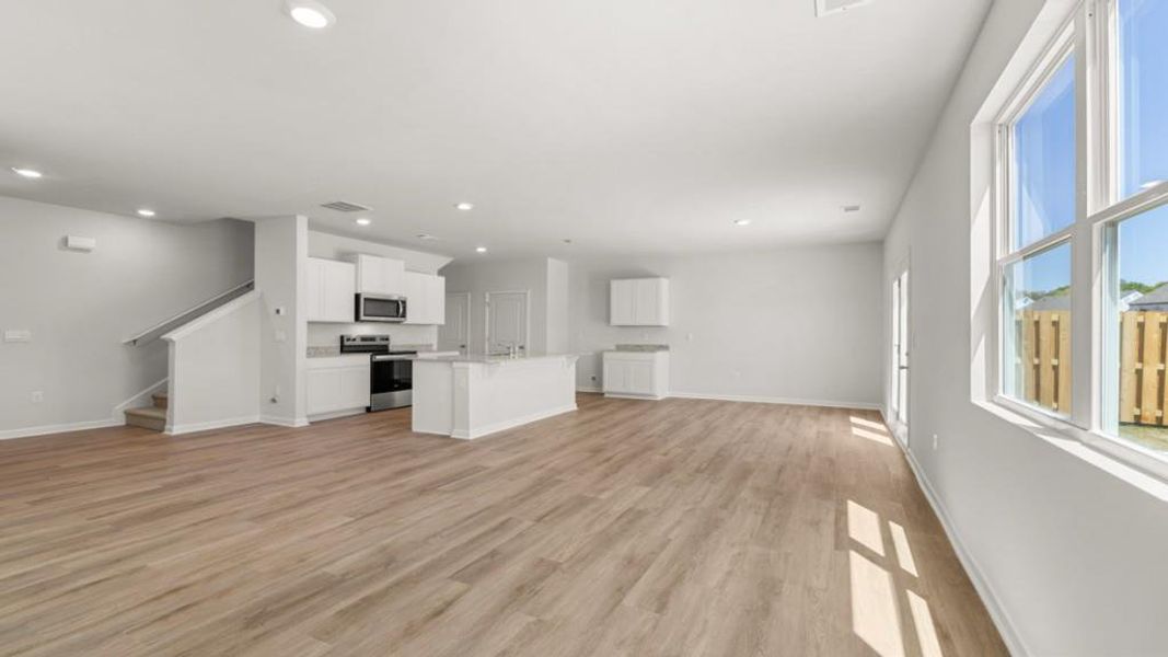 Spacious, unfurnished interior of a new home in Aurora Creek, Dallas (Image 17).
