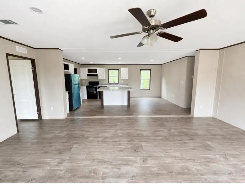 Spacious, unfurnished interior of a new home in , Cleveland (Image 7).