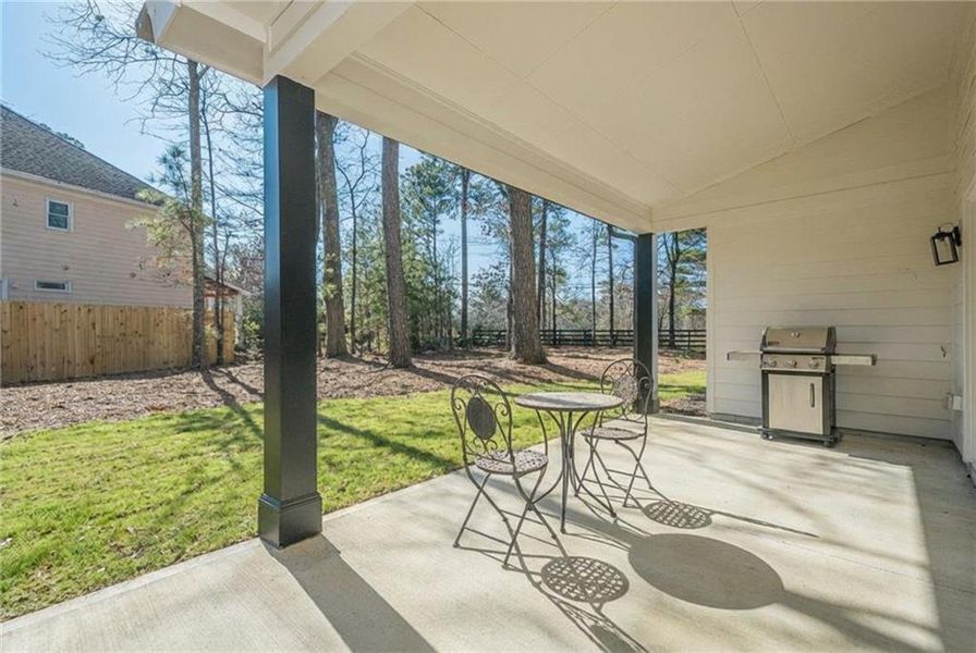 Exterior details and patio area of a home in , Powder Springs (Image 4).